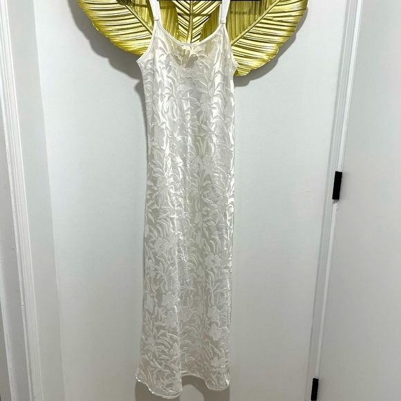 Jones New York Other - Vintage JonesNY white silky floral mesh slip dress night gown translucent